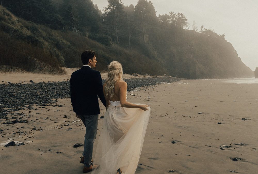 Kasse + Dylan | Hug Point Oregon Elopement | Destination Wedding Photographer