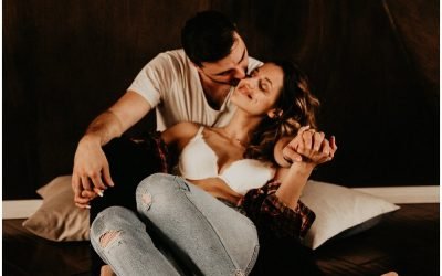 Home in the Rainforest | Intimate Bungalow Engagement Photos | Hawaii Couple’s Photography