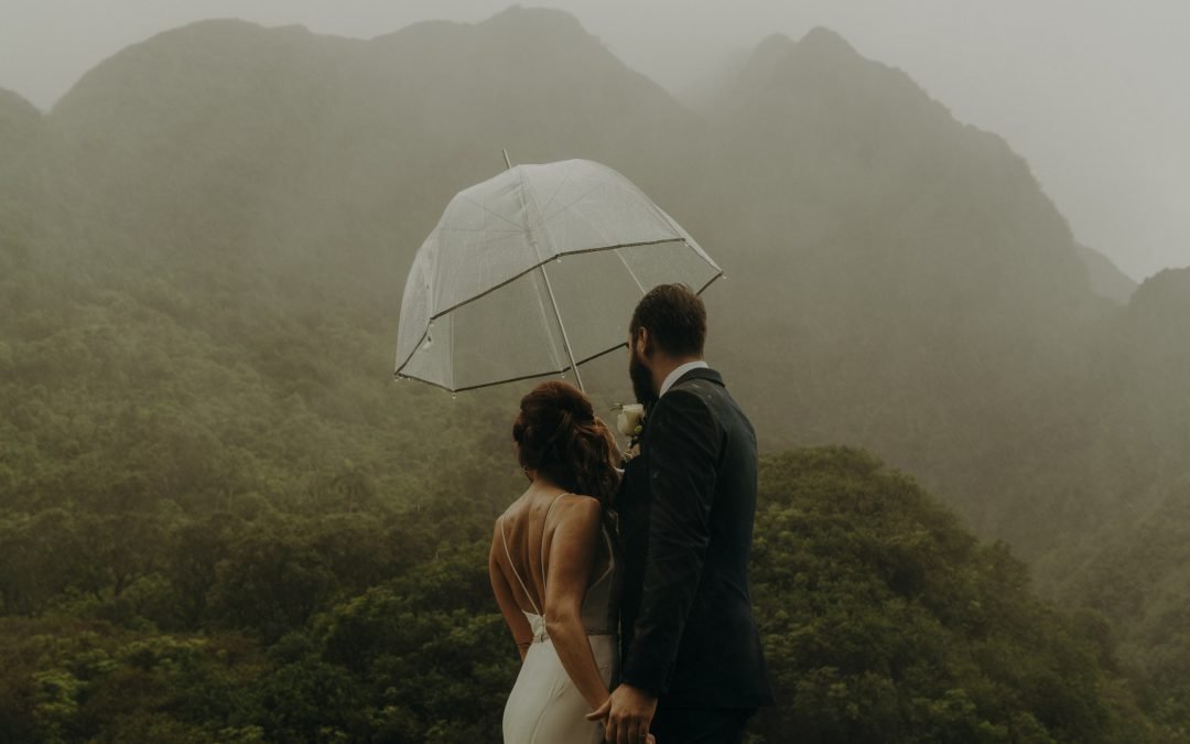 7 Prettiest Spots to Elope on Oahu | Oahu Elopement Photographer