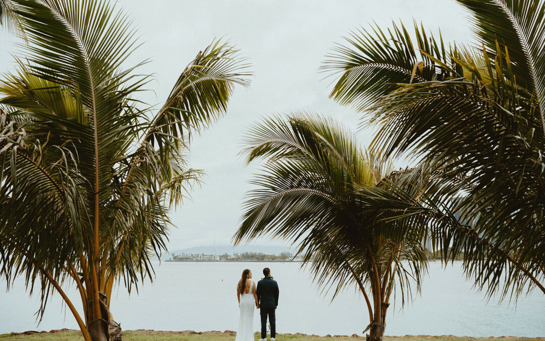 Rainy Day Elopement on the Island of Oahu