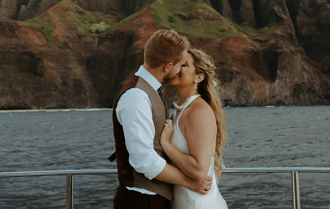 Na Pali Coast elopement Na Pali Coast sunset cruise wedding